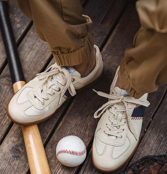 StitchRunner – Classic German Sneaker with Vintage Style