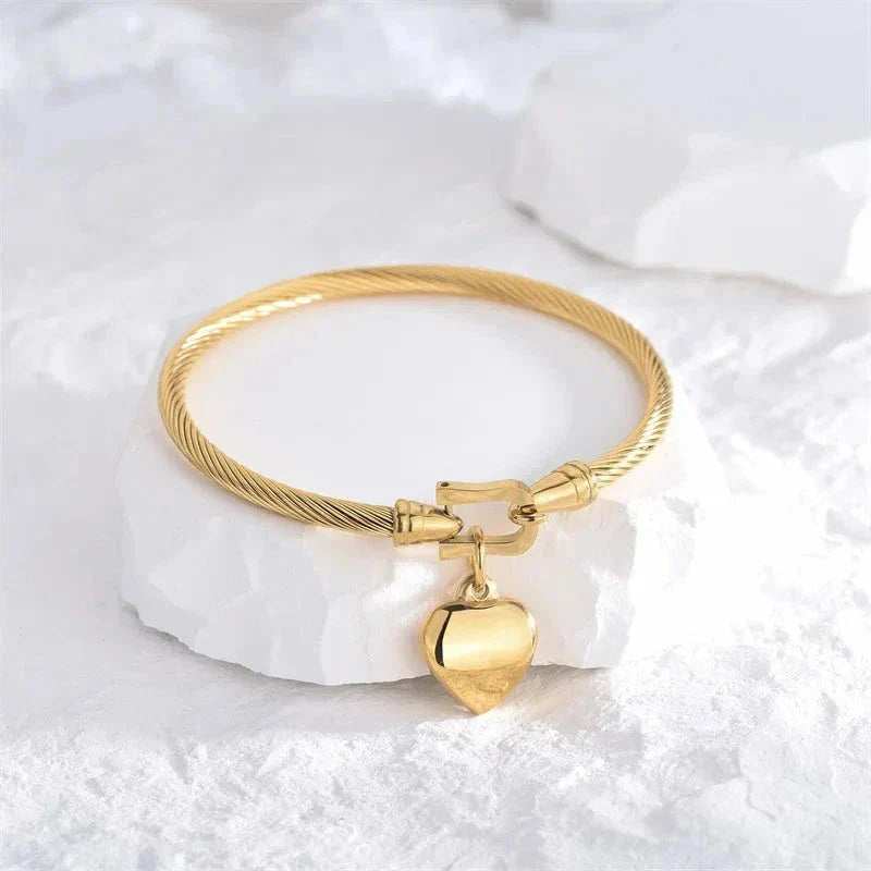 Pulseiras Femininas Douradas Golden Heart