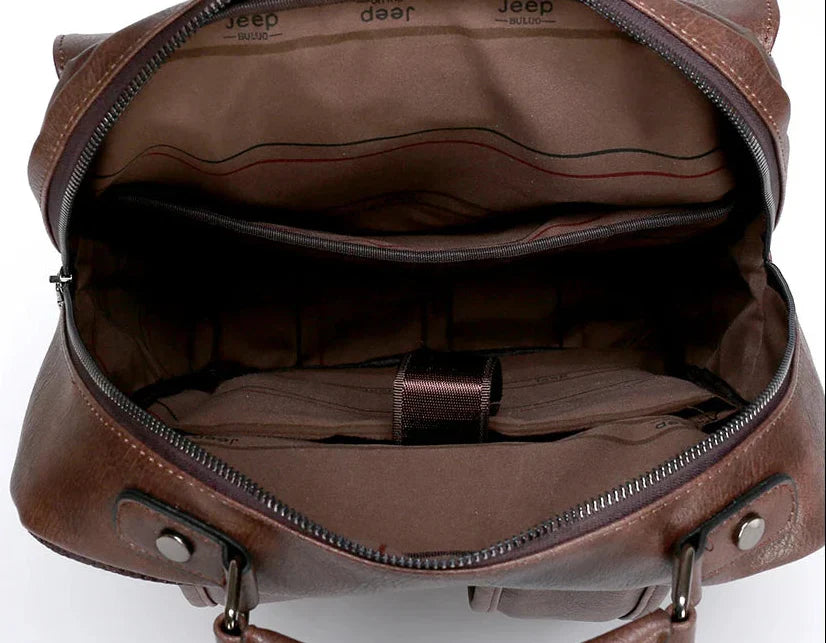Mochila NomadTrail em Couro Sintético