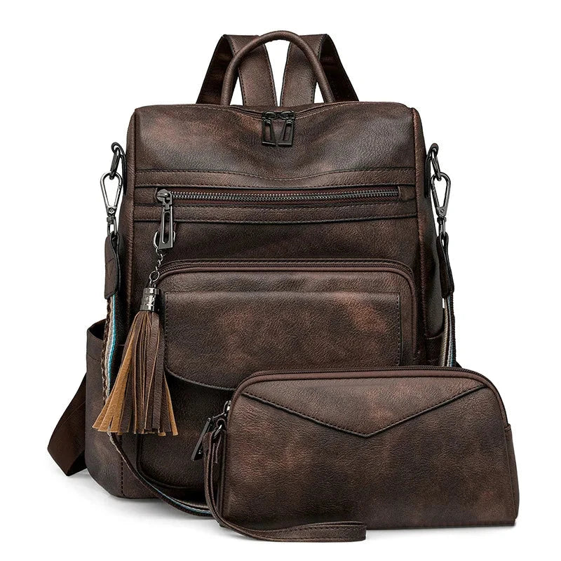 Mochila Feminina com Necessaire em Couro Sintético