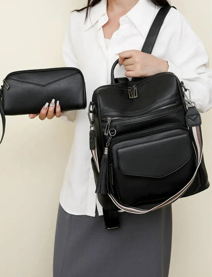 Mochila Feminina com Necessaire em Couro Sintético