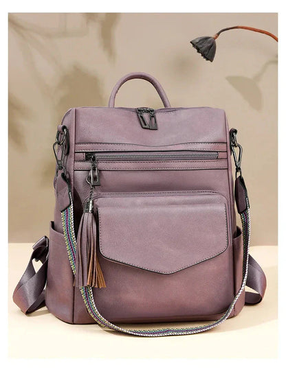 Mochila Feminina com Necessaire em Couro Sintético