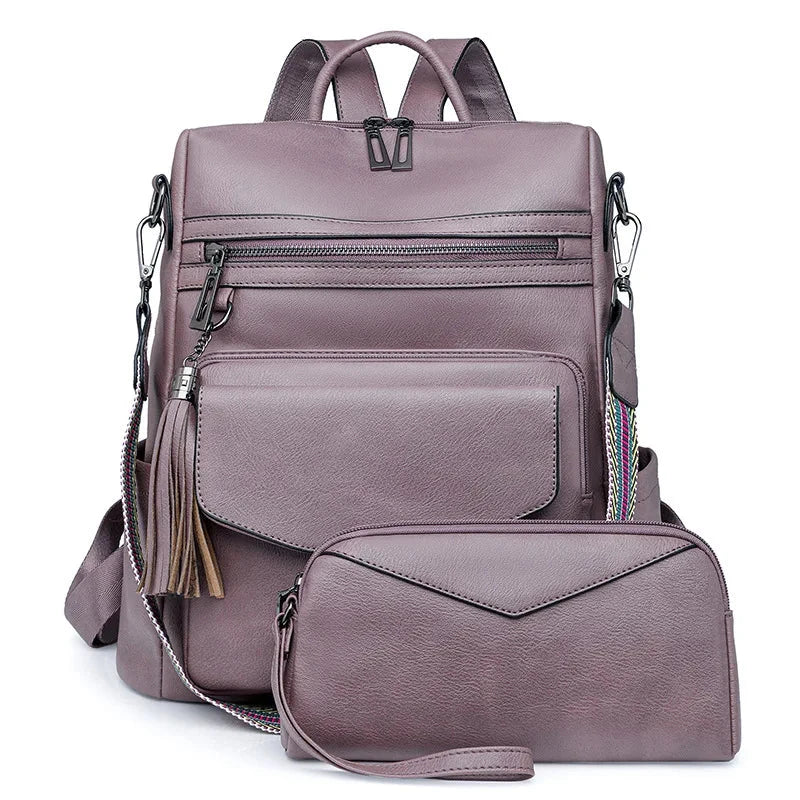 Mochila Feminina com Necessaire em Couro Sintético
