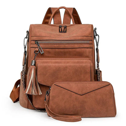 Mochila Feminina com Necessaire em Couro Sintético