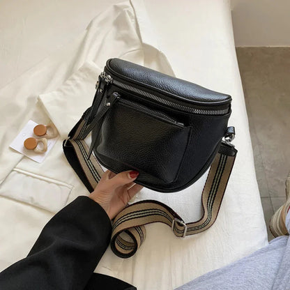 Bolsa Feminina Urbana em Couro Sintético