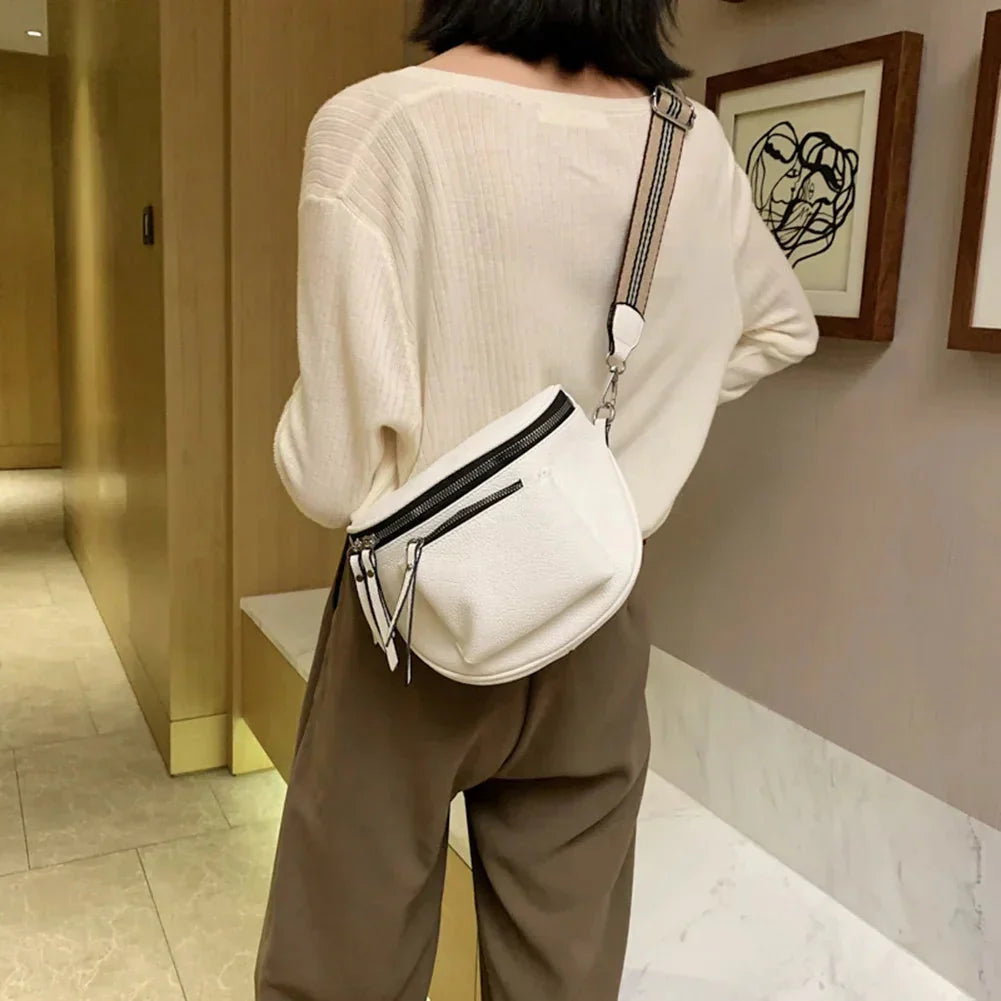 Bolsa Feminina Urbana em Couro Sintético