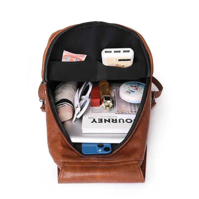 Mochila Feminina Versatta em Couro Sintético