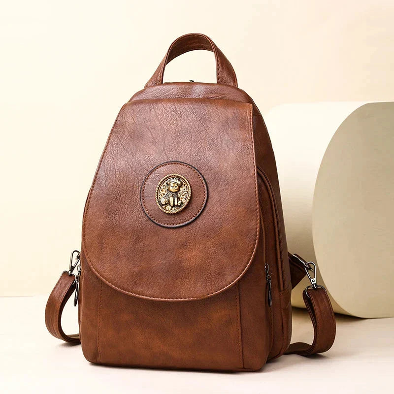 Mochila Feminina Versatta em Couro Sintético
